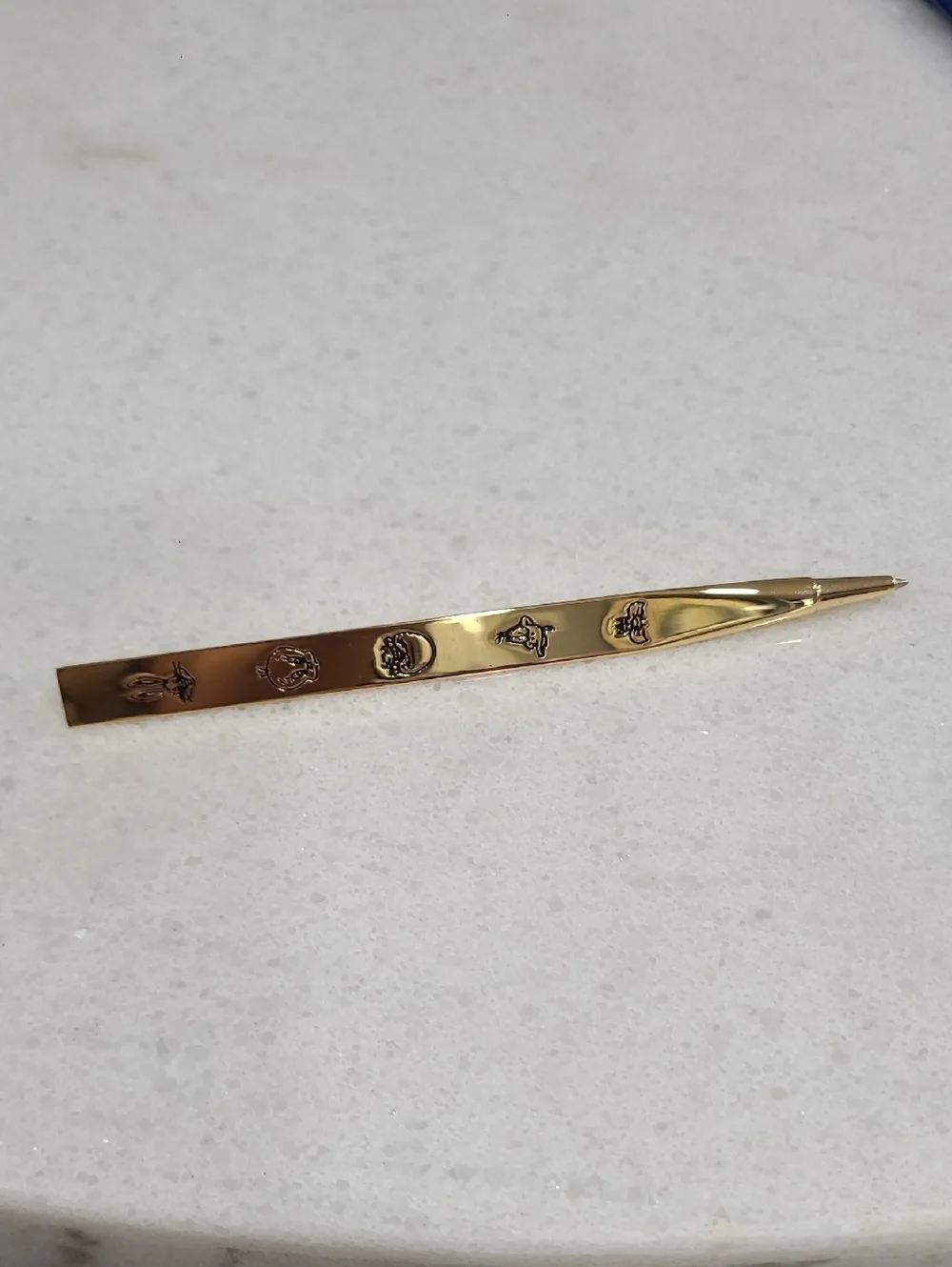 Gold Pen - Elegant Desk Accessory